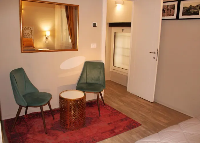 San Marco Fenice 3Bdr 2Bth Apartment